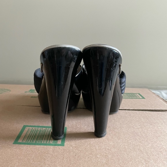 Versace Heels - Picture 5 of 6